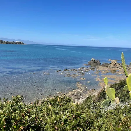 Villino Sirena, Mazzaforno-cefalu, Baia Degli Emiri Holiday home *